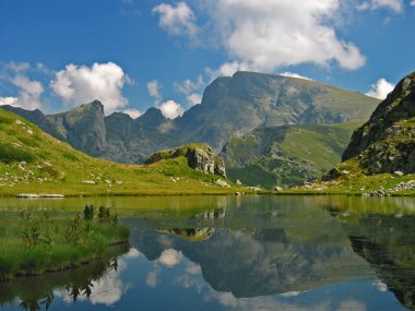 View to Malyovitsa from Urdini lakes clipart