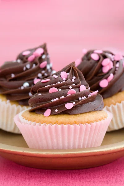 Cupcakes de chocolate rosa — Fotografia de Stock