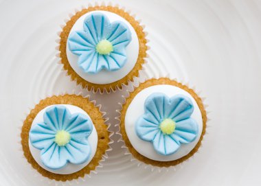 Flower cupcakes clipart