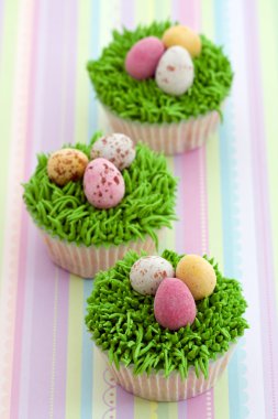 Easter cupcakes clipart