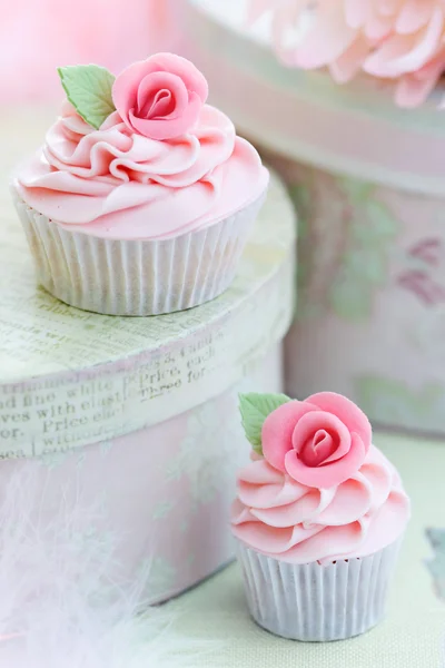 バラのカップケーキ — ストック写真