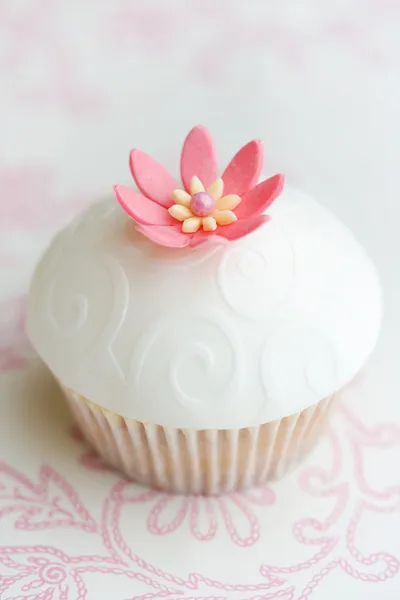 Wedding cupcake — Stock Photo, Image