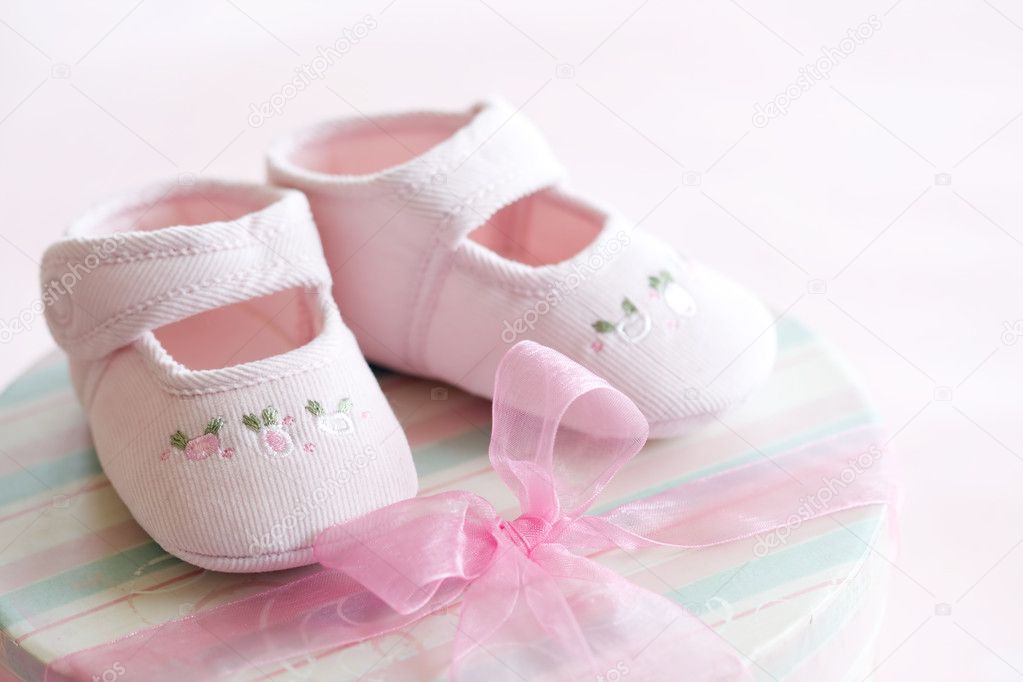 pink shoes for babies