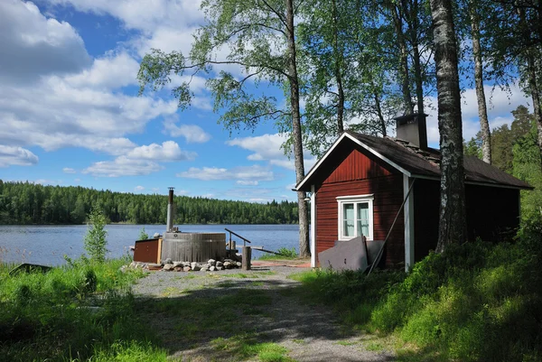 Sauna finlandesa y bañera de hidromasaje — Foto de Stock