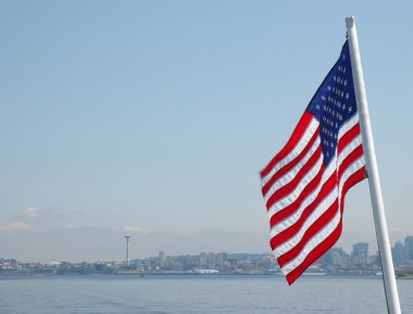 seattle üzerinde Amerikan bayrağı