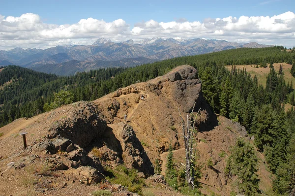 Vista panoramica sulle montagne delle Cascate — Foto Stock