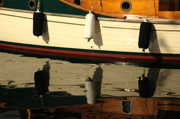 Борт лодки — стоковое фото