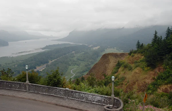 Mlha nad columbia river gorge — Stock fotografie