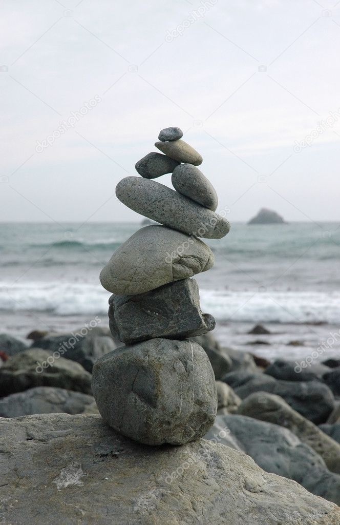 Balancing rocks sculpture