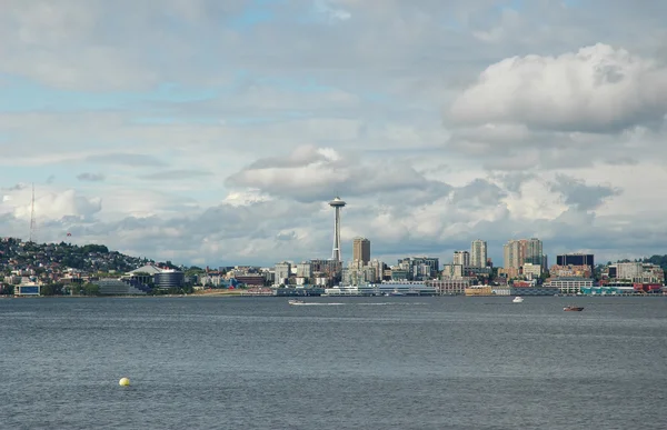 Seattle centru pohled od eliott bay — Stock fotografie