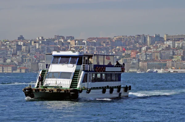 Cutter in Bosporus — Stockfoto