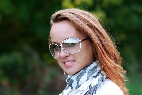 Beautiful girl in glasses — Stock Photo, Image