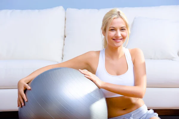 Young Woman with Exercise Ball — Stock Photo, Image