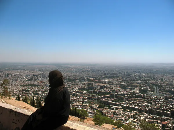 Ombra e città — Foto Stock