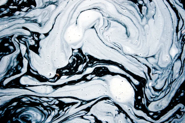 Water schuim vormen interessante patronen — Stockfoto