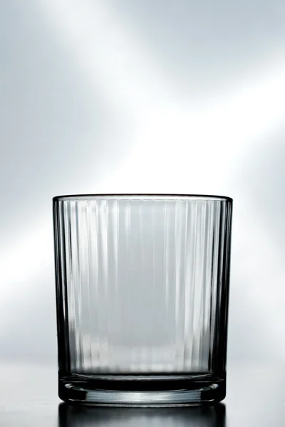 Ein leeres Kristallglas — Stockfoto