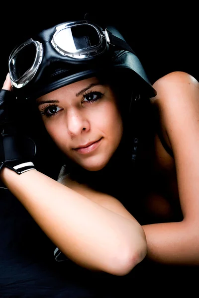 Kız bizimle ordu motosiklet kask — Stok fotoğraf
