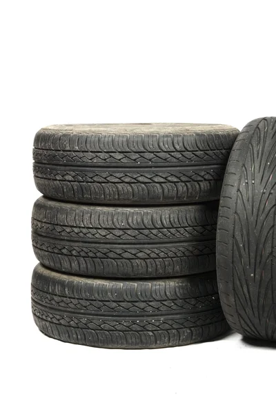 Vieux pneu usé — Photo