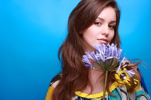 stock image A pretty young women looking in camera