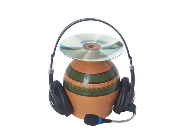 Jarro, fones de ouvido, microfone e disco — Fotografia de Stock