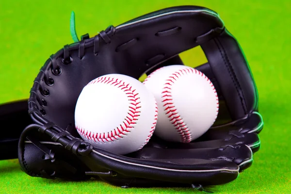 Palle da baseball e guanto — Foto Stock
