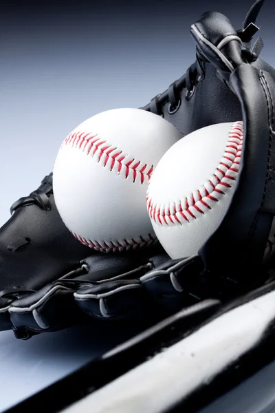 Palla da baseball e guanto — Foto Stock