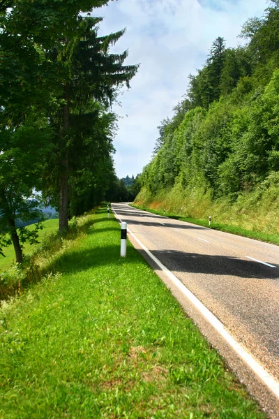 Estrada de montanha na Suíça — Fotografia de Stock