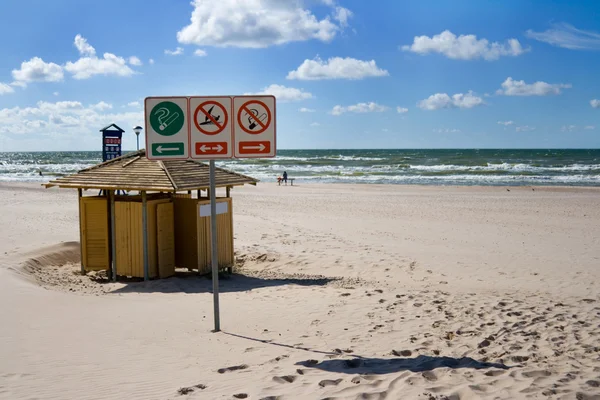 Summer beach in Ventspils — Stock Photo, Image