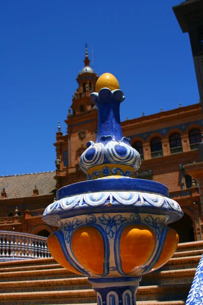 Le vase sur Spain Plaza, Séville, Espagne — Photo