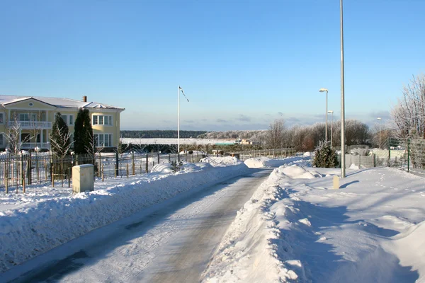 Zimą drogi w okolicy — Zdjęcie stockowe