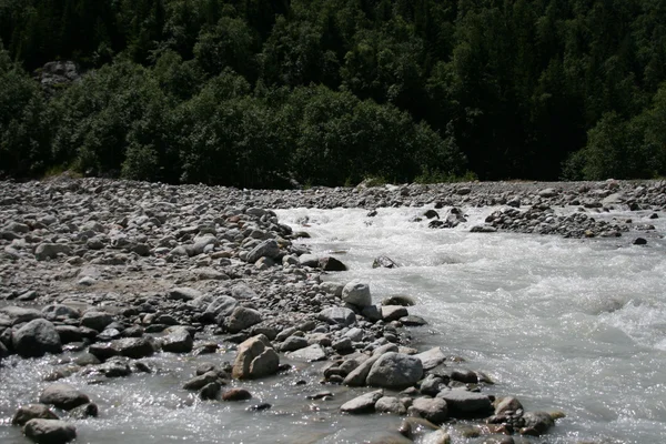 Sungai pegunungan di Alpen — Stok Foto