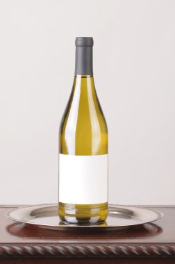 beyaz şarap şişesi boş etiket