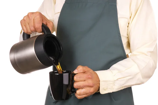 Barista gieten koffie — Stockfoto