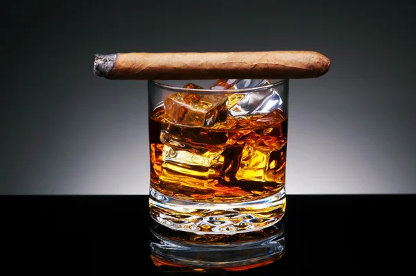 Zigarre getrunken — Stockfoto