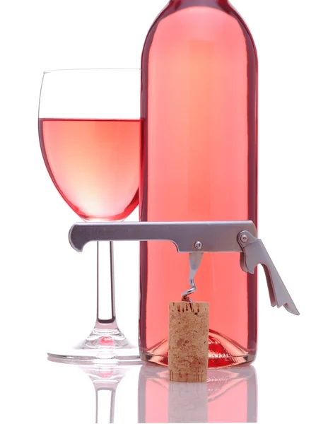 Wina blush ze szkła i korkociąg — Zdjęcie stockowe