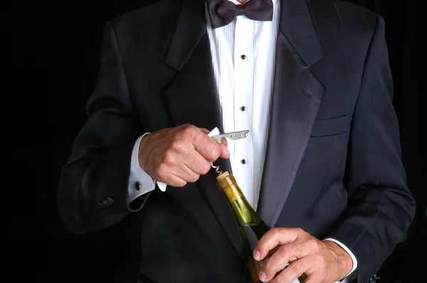 Waiter Opening Bottle of Wine — Stockfoto