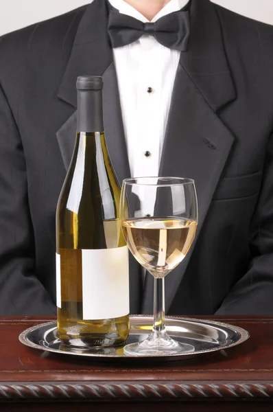 Бутылка вина и стекло для официантов — стоковое фото