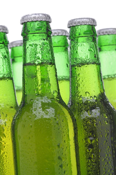 Grupo de botellas de cerveza verde — Foto de Stock