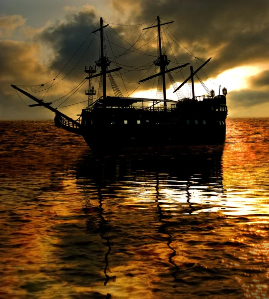 Ship sunset — Stock Photo, Image