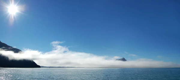 Fahrt zum Bergmorgen in alaska — Stockfoto