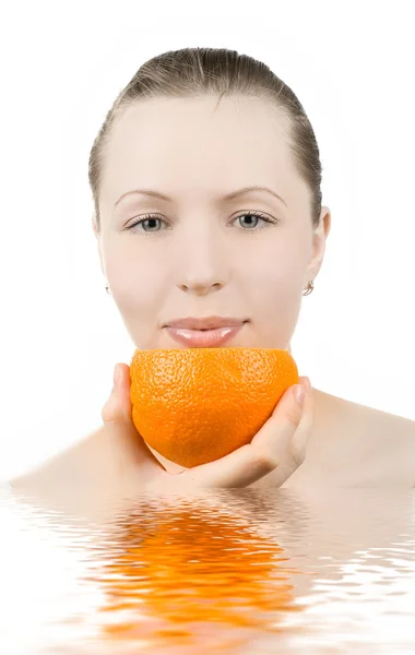Chica con naranja —  Fotos de Stock