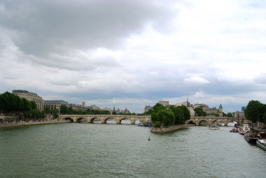 Island De La Cite and bridges clipart