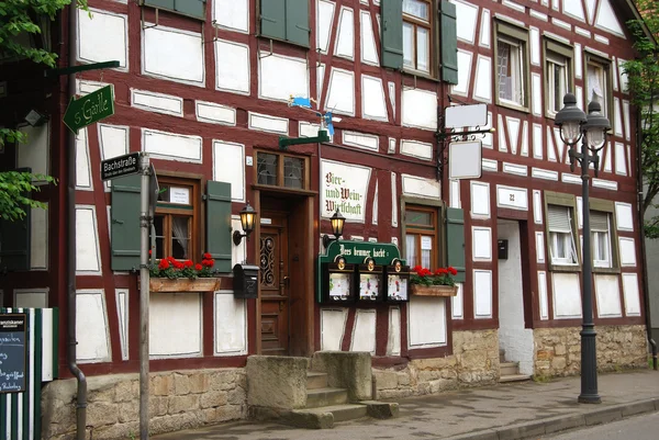 Saksalainen taverna — kuvapankkivalokuva