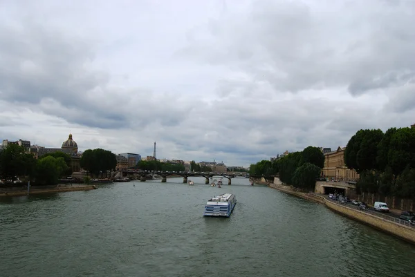 Senna fiume a Parigi — Foto Stock