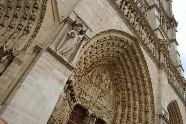 Notre Dame Cathedral entrance — Stock Photo, Image