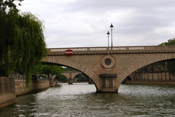 Mosty Seine, Paryż — Zdjęcie stockowe