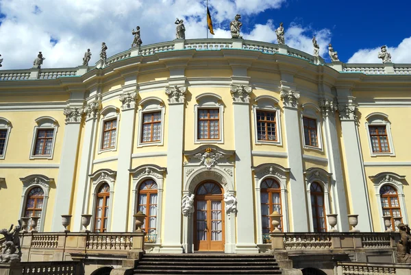 Kraliyet Sarayı yakın çekim girişi. ludwi — Stok fotoğraf