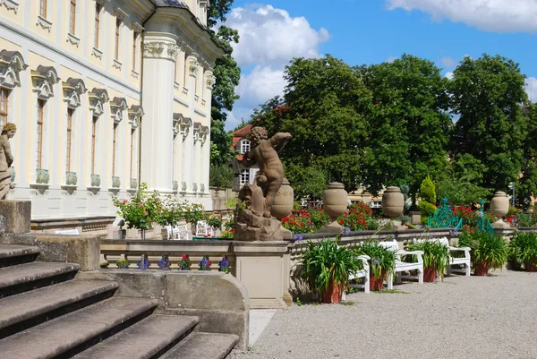 Royal garden och statyer. Ludwigsburg, s — Stockfoto