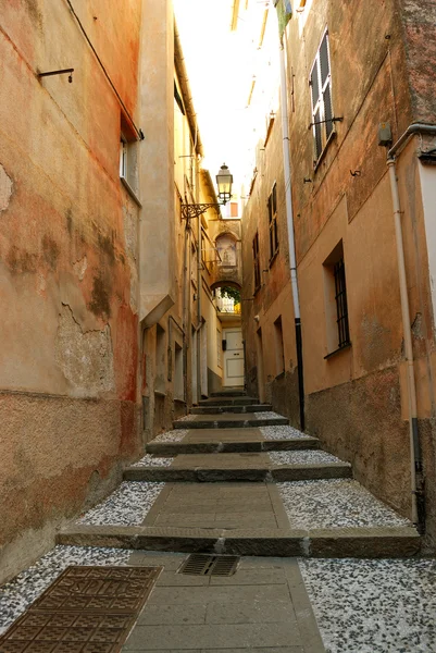 Narrow medieval passage in Arenzano — Stock Photo, Image