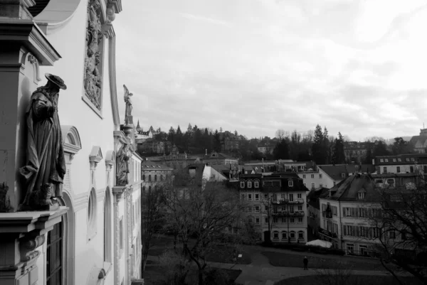 Украшенный фасад церкви в Баден-Бадене — стоковое фото